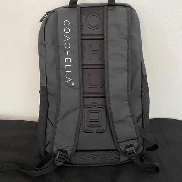Coachella backpack with laptop pocket and skateboard straps - Picture 4 of 7